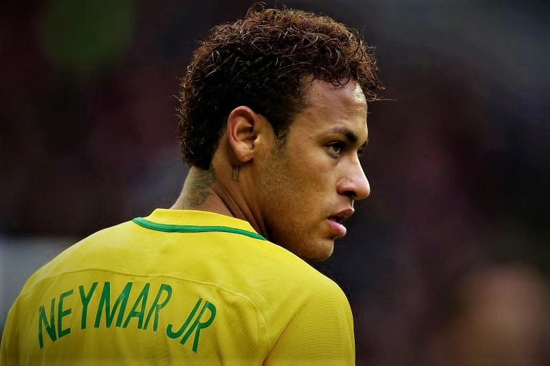Neymar Kejar Torehan Gol Romario