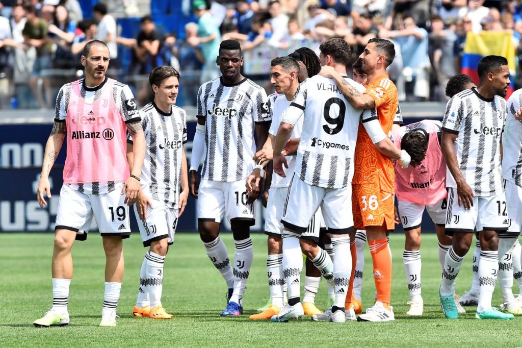 Juventus-dihukum-pengurangan-10-poin-foto-reuters